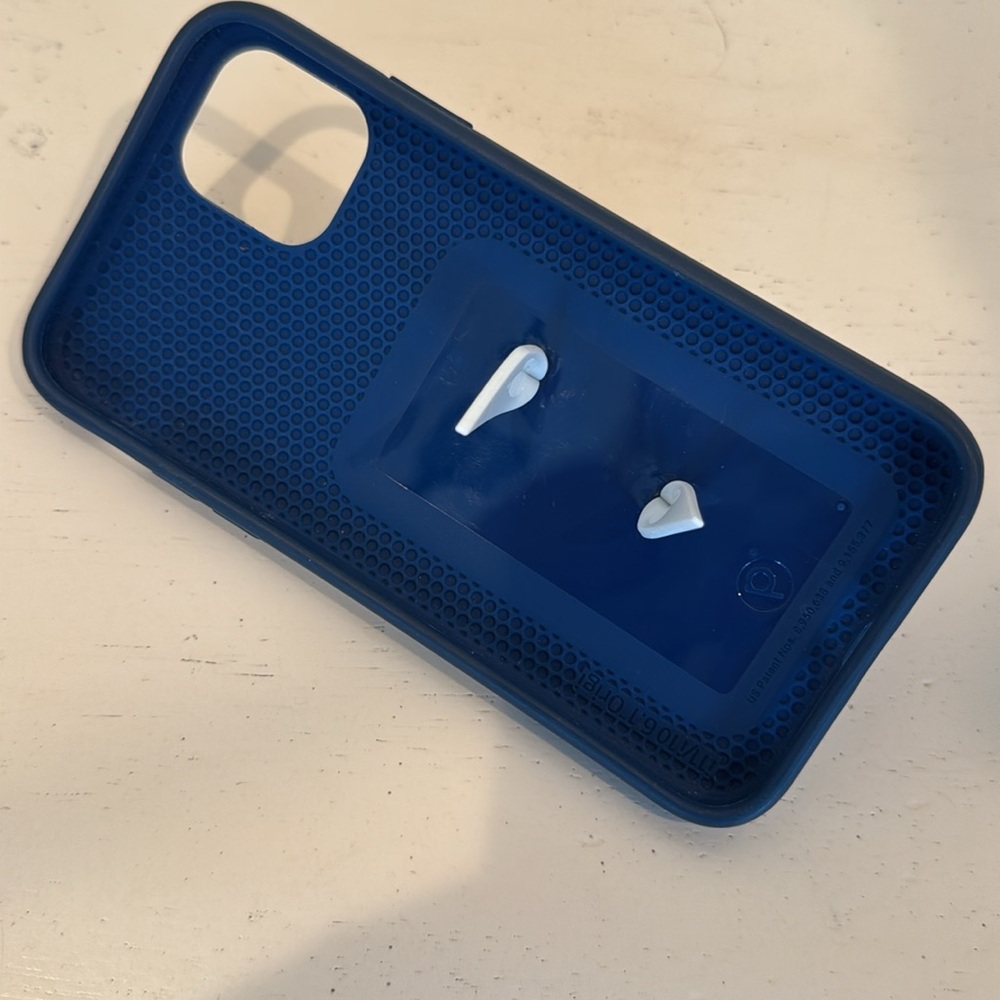Loopy iPhone Case Blue & White Ocean Design Phone Case - 6.1” Phone iPhone XR - Picture 2 of 7